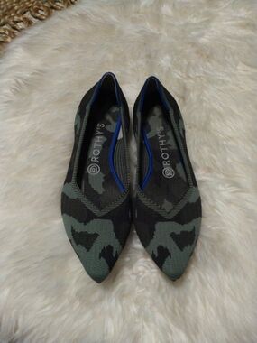 Rothy's Women’s Green Camo Pointed Toe Flats Size 8.5 NEW